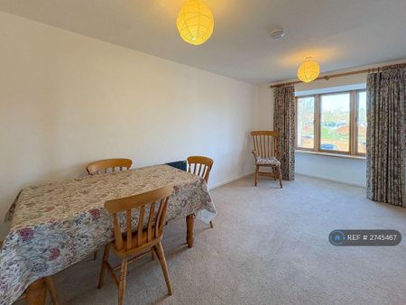 2 bedroom flat to rent - Photo 5