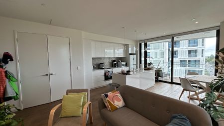 1 Bedroom on Green Ln W - Photo 5