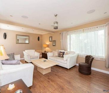 5 bedroom property to rent in Epsom - Photo 4