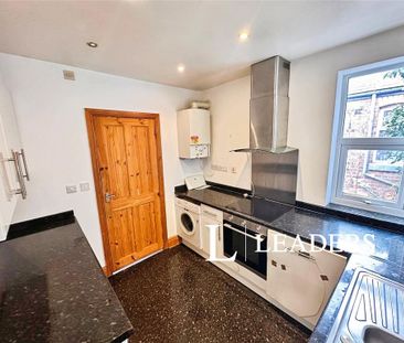 2 bedroom flat to rent - Photo 4