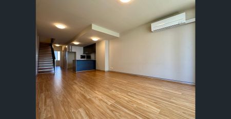 Spacious and convenient lifestyle - Photo 2