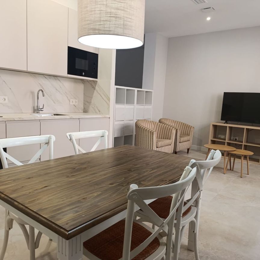 Alquiler de estudio en Calle Ancha del Carmen - Photo 1