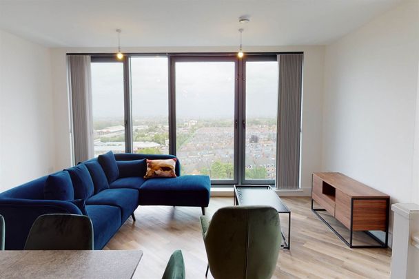 3 bed penthouse to rent in Regents Plaza, Gosforth, NE3 - Photo 1