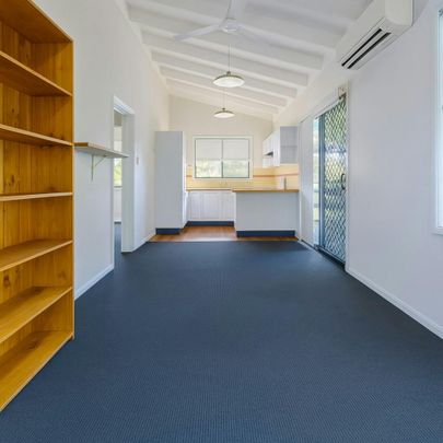 Cute Cottage Living - Photo 1