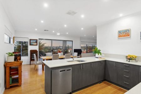 47 Eric Street, Cottesloe. - Photo 3