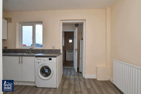 43 Iveagh Crescent, Belfast, BT12 6AW - Photo 4