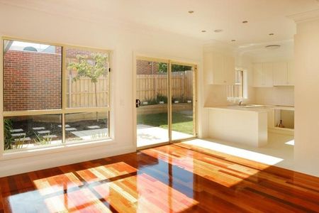 Large 2 Bedroom Unit - Additional Room/Study - Photo 4