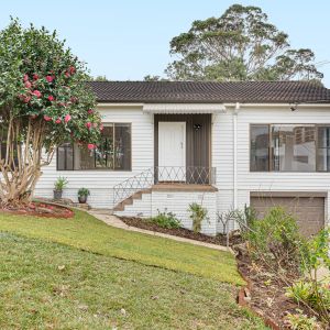 Beautifully Renovated Three Bedroom Home in Ultra-Convenient Location - Photo 2