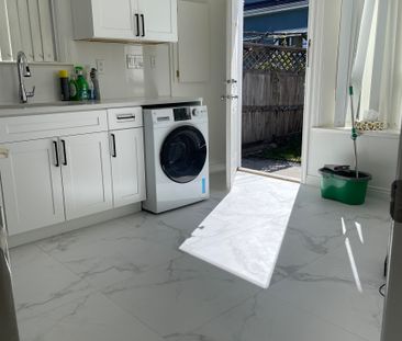 5835 Argyle Street #3, Vancouver, BC V5P3J8 - Photo 5