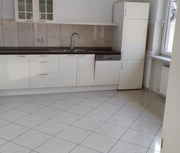 roßzügige 5-Zimmer-Wohnung mit Garten, Terrasse und 2 Stellplätze - Photo 5