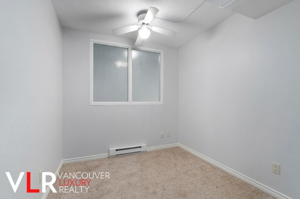 Townhouse in Downtown Vancouver, BC - Photo 1