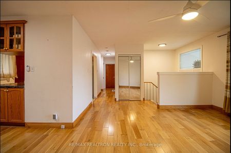 For Lease - 102 Castle Hill Drive, Toronto, Ontario - Photo 3