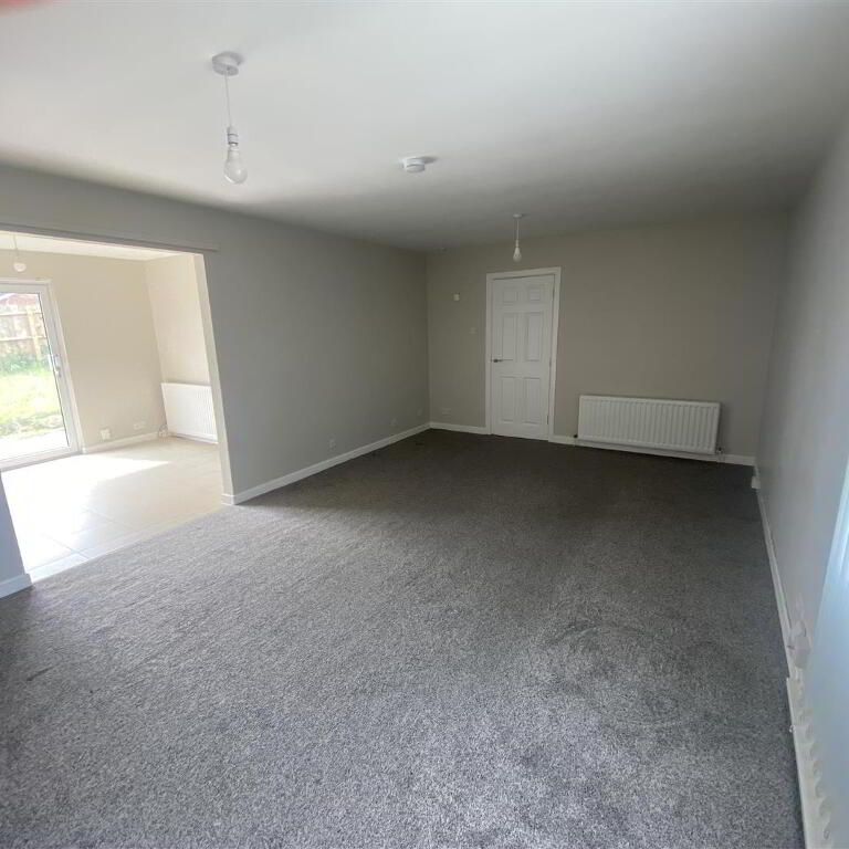 25 Hamilton Gardens, Lisburn, BT28 2BD - Photo 1