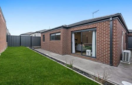 “Modern Comfort in a Prime Craigieburn Location” - Photo 4