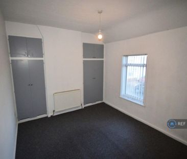 2 bedroom semi-detached house to rent - Photo 3