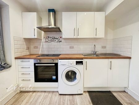 2 bedroom flat to rent - Photo 3