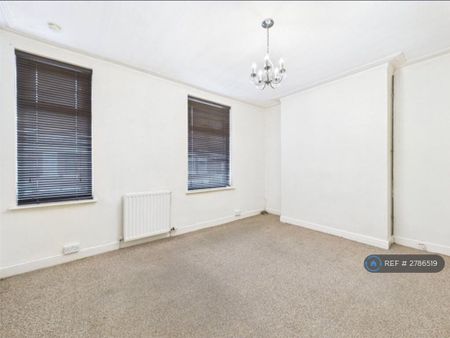 4 bedroom terraced house to rent - Photo 5