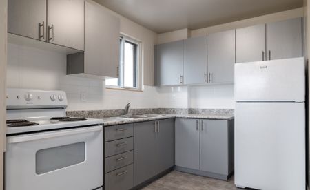 For Lease - 573 North Service Road Unit# 504, Mississauga, Ontario - Photo 4