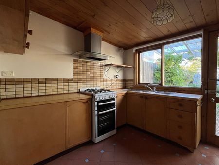 146 Beavers Road, Northcote VIC 3070 - Photo 2