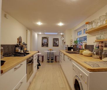 2 bedroom terraced house to rent - Photo 2