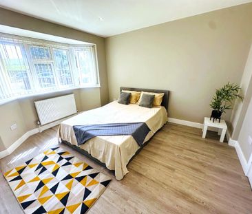 6 bedroom property to rent - Photo 2