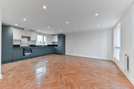3 bedroom flat to rent - Photo 2