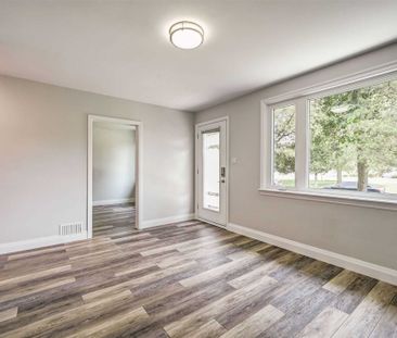 For Lease - 822 Douglas Street Unit# Main, Oshawa, Ontario - Photo 5