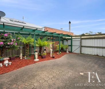 2-3/6-8 Myrtle Avenue, Newcomb - Photo 2