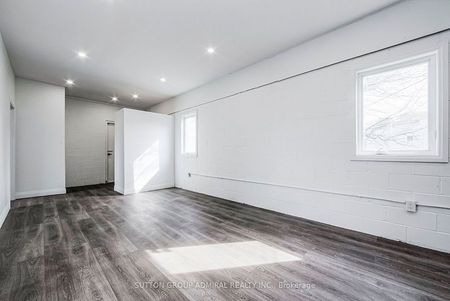 For Lease - 1930 Queen Street Unit# Upper 2, Toronto, Ontario - Photo 2