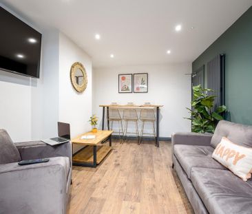 1 bedroom in a house share to rent - Photo 1