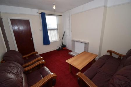 4 bedroom house to rent - Photo 2