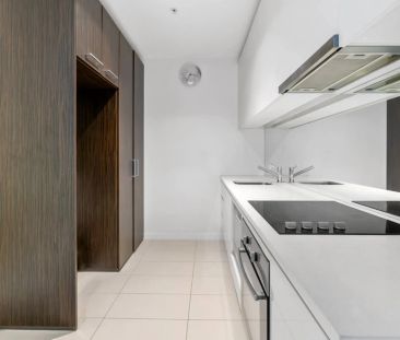 Sky-High Living in the Heart of Melbourne - Photo 3