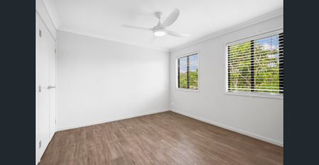 Immaculate Executive Home - Experience all the luxuries you could ever want or need - Photo 4