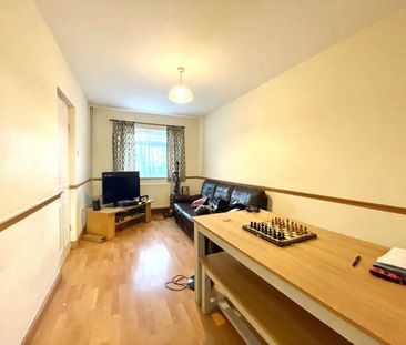 6 Bed Terraced House, Dryleaze Road, BS16 - Photo 1