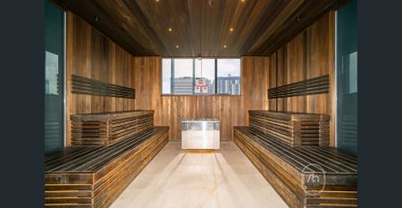 Furnished 2-Bedroom, 2-Bathroom Apartment in Swanston Central - Photo 2