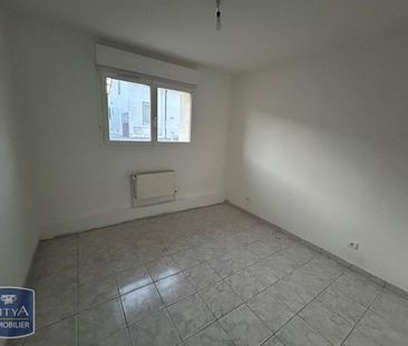 Location Appartement 5 pièces 109m² MEHUN SUR YEVRE 18500 - Photo 4