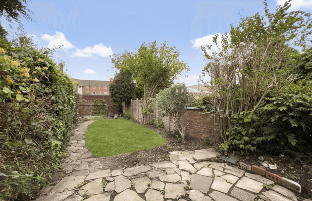 6 bedroom terraced house to rent - Photo 1