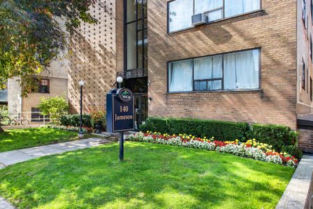 The Kingsview - Photo 5