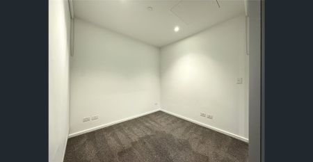 Melbourne One: One Bedroom Apartment--Close to Everything! - Photo 2