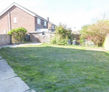 Manor Way Ormesby, Great Yarmouth - Photo 3