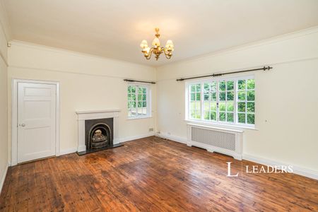Old Avenue , KT14 - Photo 2