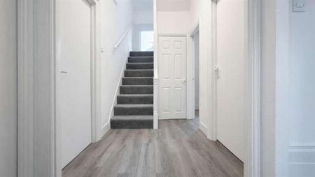 The Slade, SE18 - Photo 4