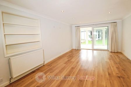 4 bedroom detached house to rent - Photo 2