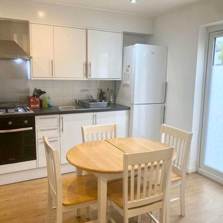 Mount Road Room 1 - Photo 4