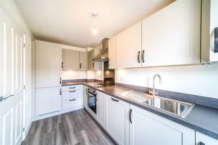 3 bedroom house to rent Box Crescent, Houghton Regis, Dunstable, Bedfordshire, LU5 - Photo 3