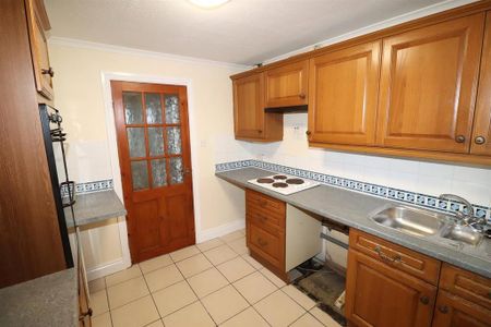 3 bedroom terraced house to rent - Photo 3