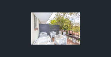 Elegant Claremont Retreat - Photo 3