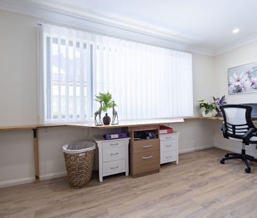 Renovated Four Bedroom Home with Pool - Photo 5