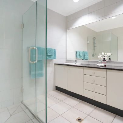 Modern unit in the heart of the city - Photo 1