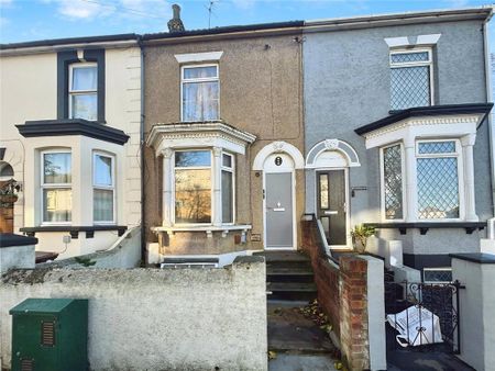 3 bedroom terraced house to rent - Photo 2
